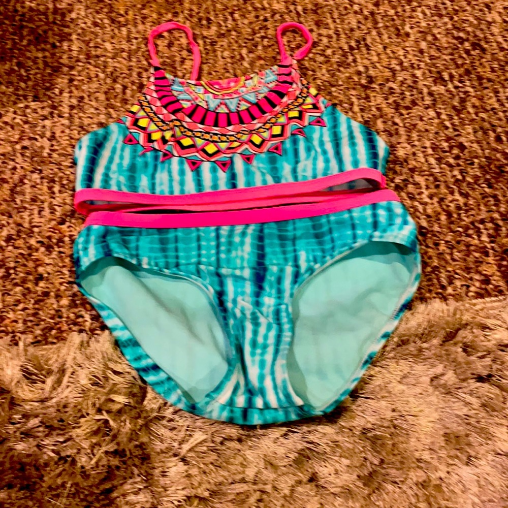 Bathing suit